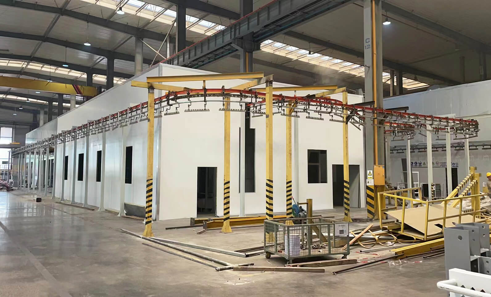 噴涂機器人在涂裝行業使用優勢